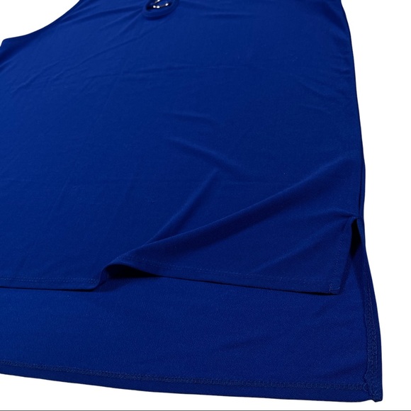 89th + Madison size medium silky blue sleeveless top with metal ring accents - Picture 4 of 9